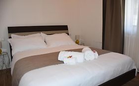R & A Minerva Suites